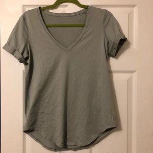 LULULEMON v-neck t shirt